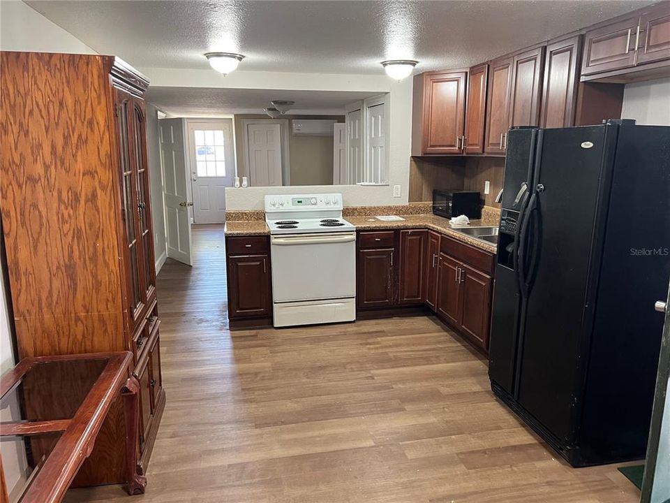 En Venta: $219,000 (4 camas, 2 baños, 1530 Pies cuadrados)