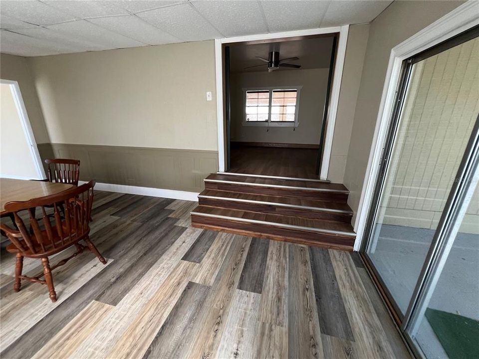 En Venta: $219,000 (4 camas, 2 baños, 1530 Pies cuadrados)