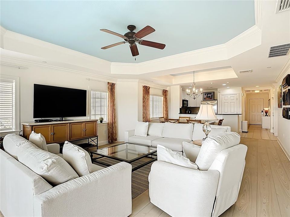 For Sale: $450,000 (3 beds, 3 baths, 1686 Square Feet)