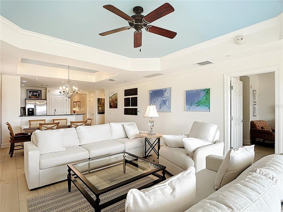 For Sale: $450,000 (3 beds, 3 baths, 1686 Square Feet)