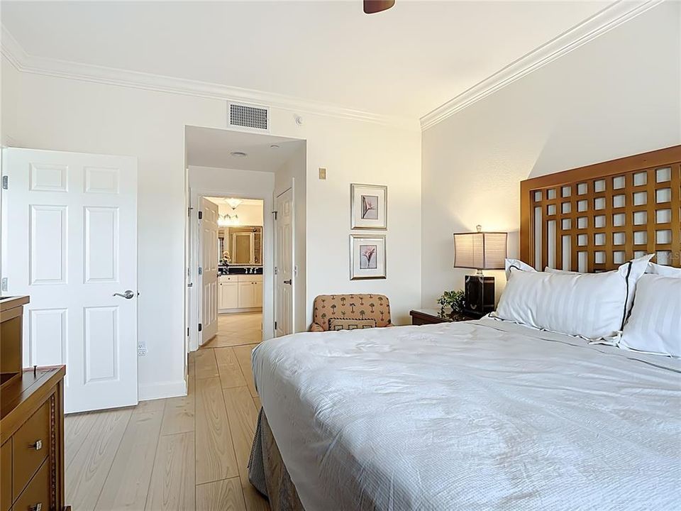 For Sale: $450,000 (3 beds, 3 baths, 1686 Square Feet)