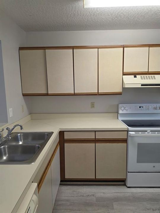 For Rent: $1,500 (2 beds, 1 baths, 1088 Square Feet)