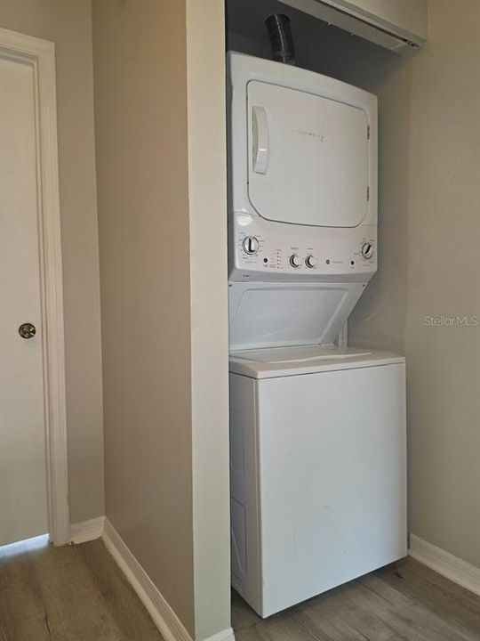 For Rent: $1,500 (2 beds, 1 baths, 1088 Square Feet)