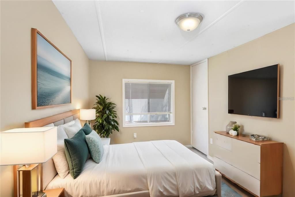 Active With Contract: $75,000 (2 beds, 2 baths, 728 Square Feet)