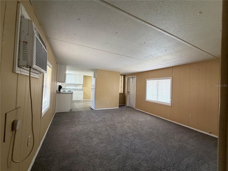 Active With Contract: $75,000 (2 beds, 1 baths, 784 Square Feet)