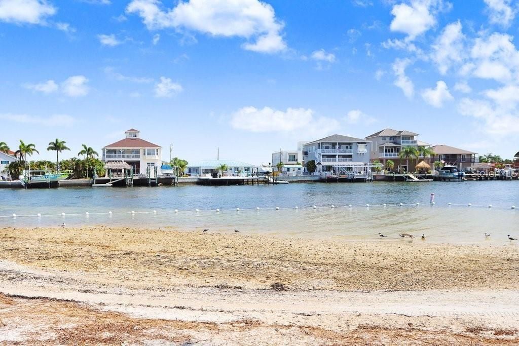 Active With Contract: $75,000 (2 beds, 1 baths, 784 Square Feet)