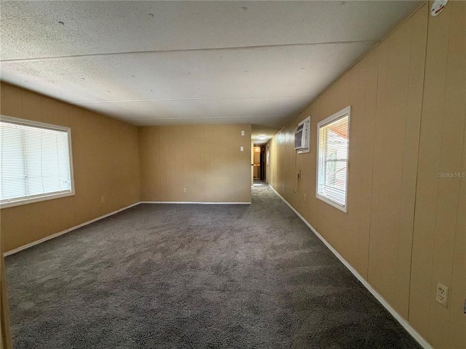 Active With Contract: $75,000 (2 beds, 1 baths, 784 Square Feet)