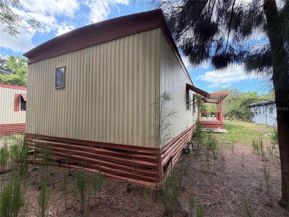 Active With Contract: $75,000 (2 beds, 1 baths, 784 Square Feet)