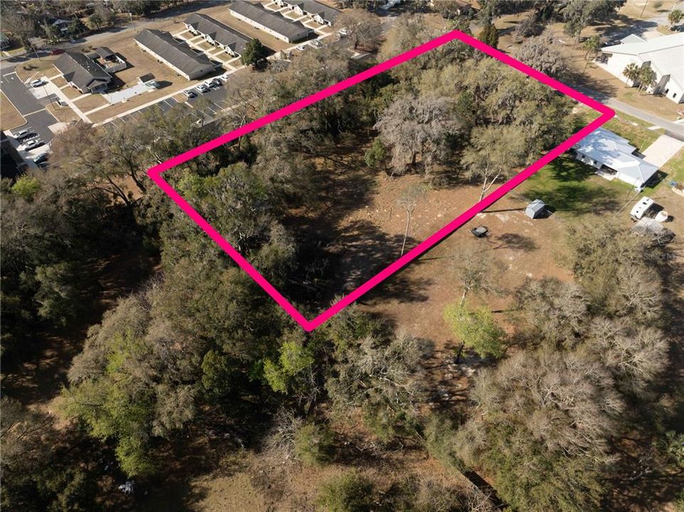 En Venta: $700,000 (1.43 acres)