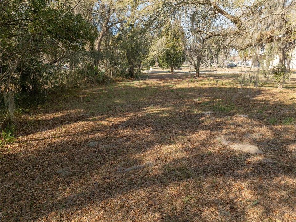 En Venta: $700,000 (1.43 acres)