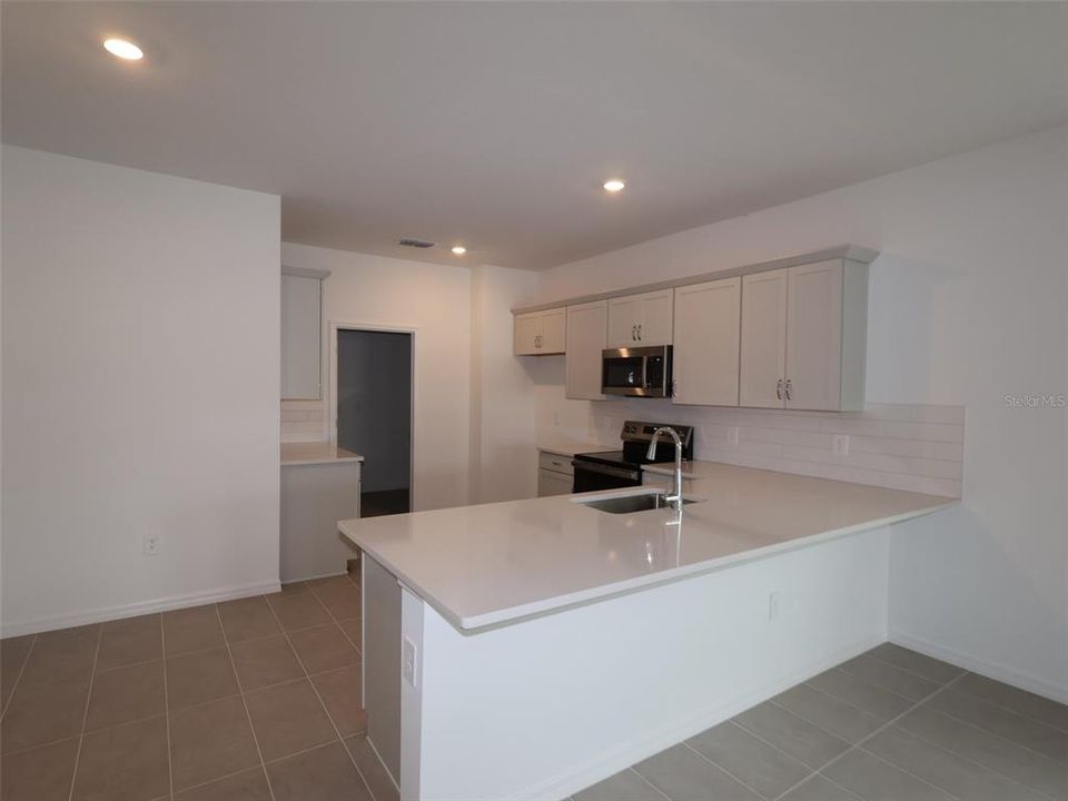 For Rent: $2,200 (2 beds, 2 baths, 1489 Square Feet)