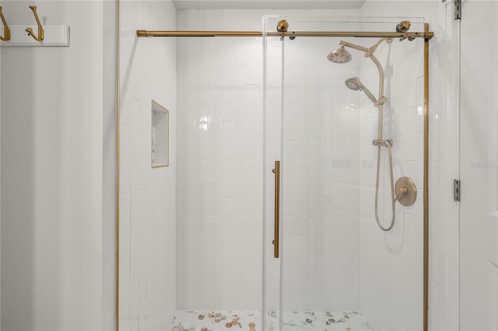 На продажу: $184,900 (1 спален, 1 ванн, 644 Квадратных фут)