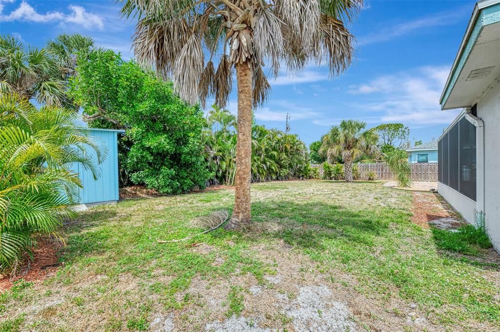 Active With Contract: $260,000 (2 beds, 2 baths, 1143 Square Feet)