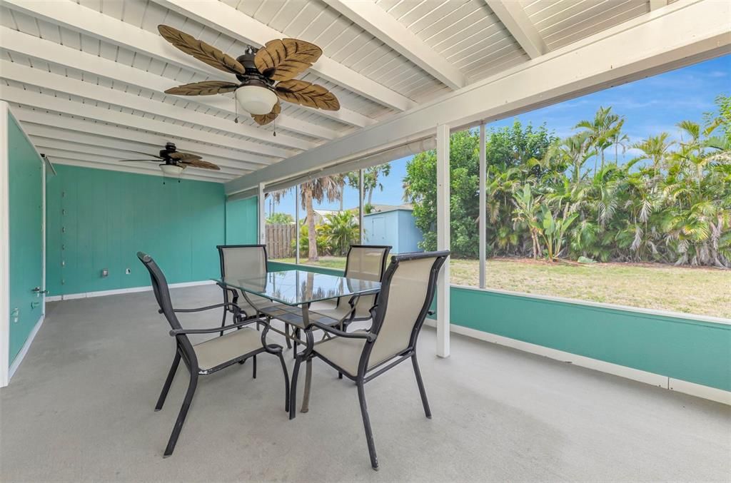 Active With Contract: $260,000 (2 beds, 2 baths, 1143 Square Feet)