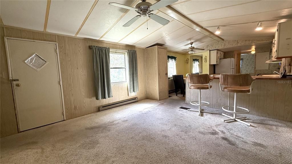 На продажу: $120,000 (2 спален, 2 ванн, 1012 Квадратных фут)