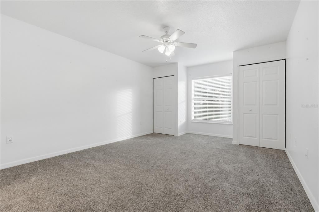 For Sale: $450,000 (6 beds, 4 baths, 3896 Square Feet)