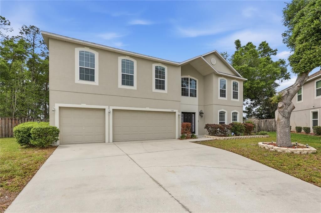 For Sale: $450,000 (6 beds, 4 baths, 3896 Square Feet)