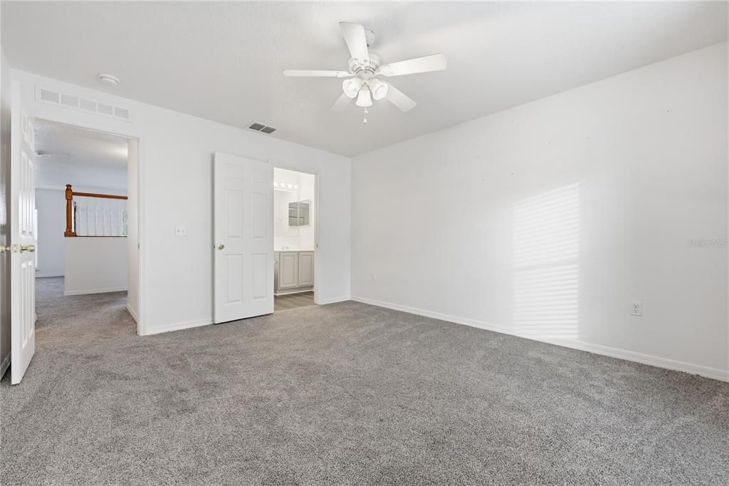 For Sale: $450,000 (6 beds, 4 baths, 3896 Square Feet)