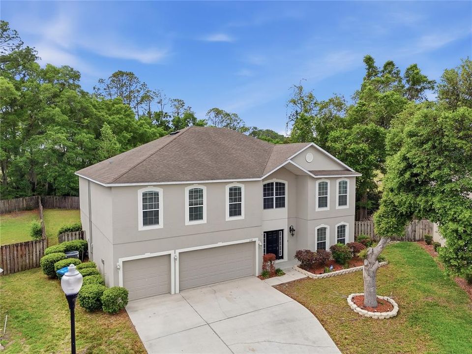 For Sale: $450,000 (6 beds, 4 baths, 3896 Square Feet)