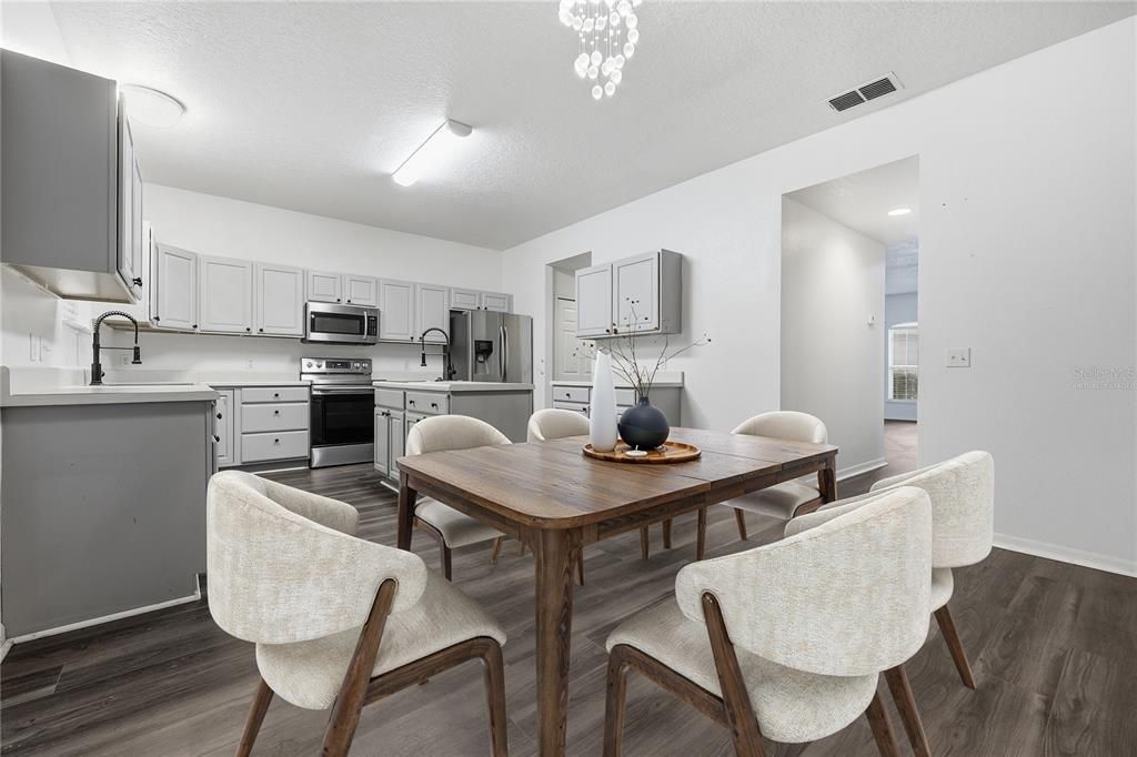 For Sale: $450,000 (6 beds, 4 baths, 3896 Square Feet)