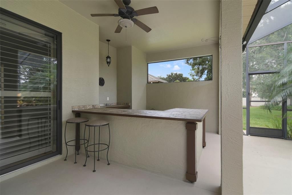 En Venta: $575,000 (3 camas, 2 baños, 2135 Pies cuadrados)