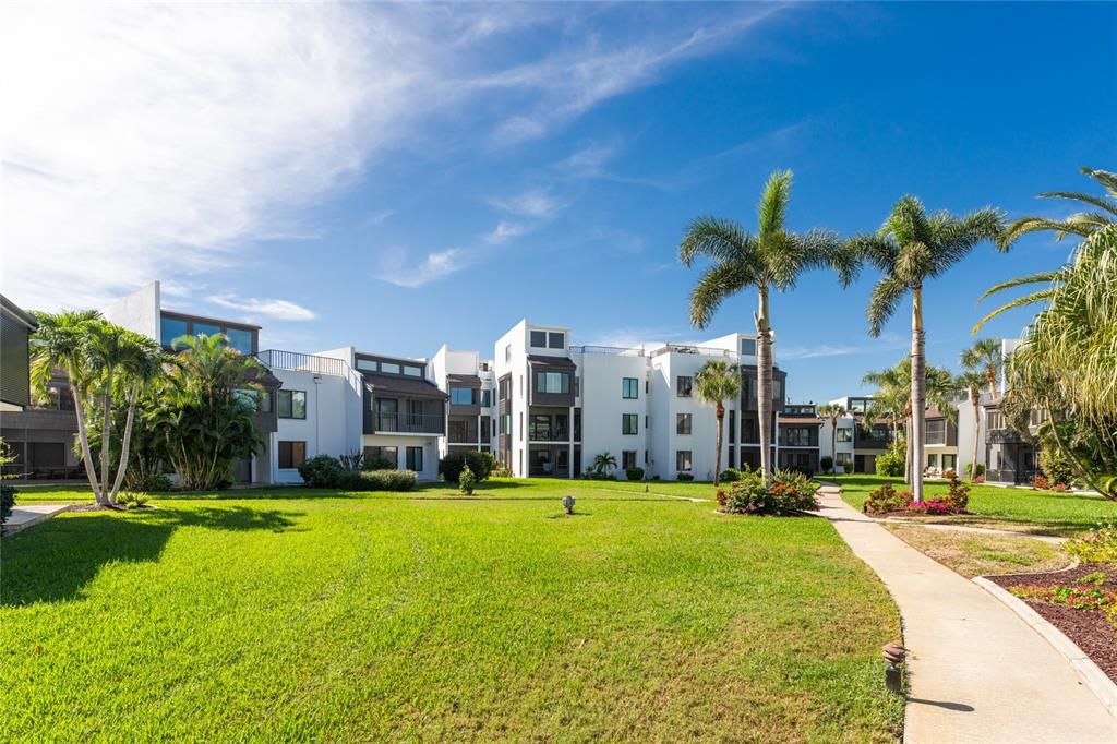 出租: $2,850 (2 贝兹, 2 浴室, 1060 平方英尺)