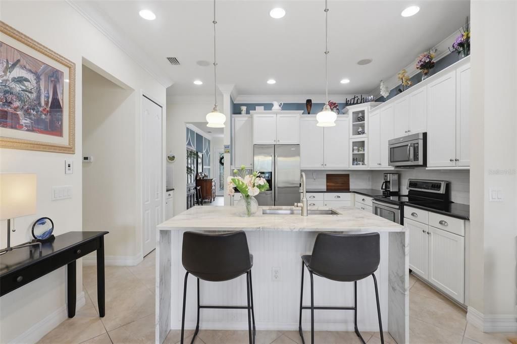 Activo con contrato: $525,000 (3 camas, 2 baños, 1866 Pies cuadrados)