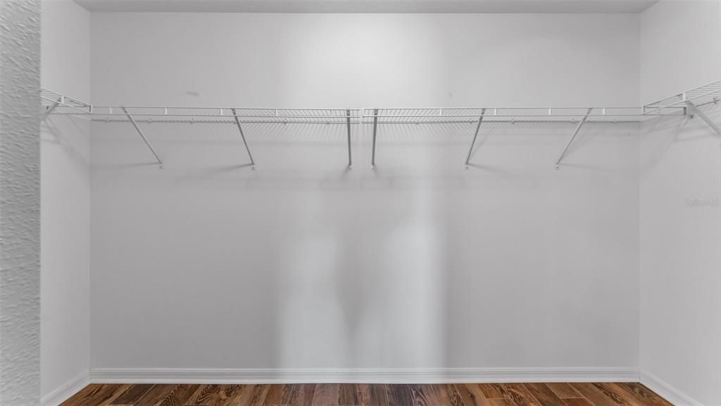 Activo con contrato: $263,000 (3 camas, 2 baños, 1356 Pies cuadrados)