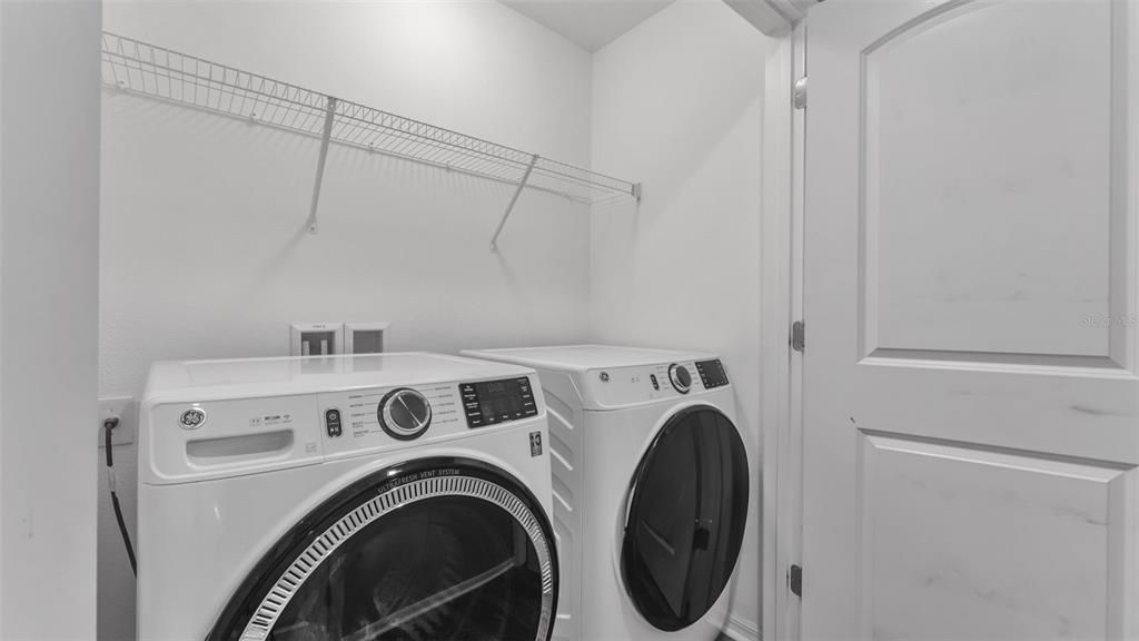 Activo con contrato: $263,000 (3 camas, 2 baños, 1356 Pies cuadrados)