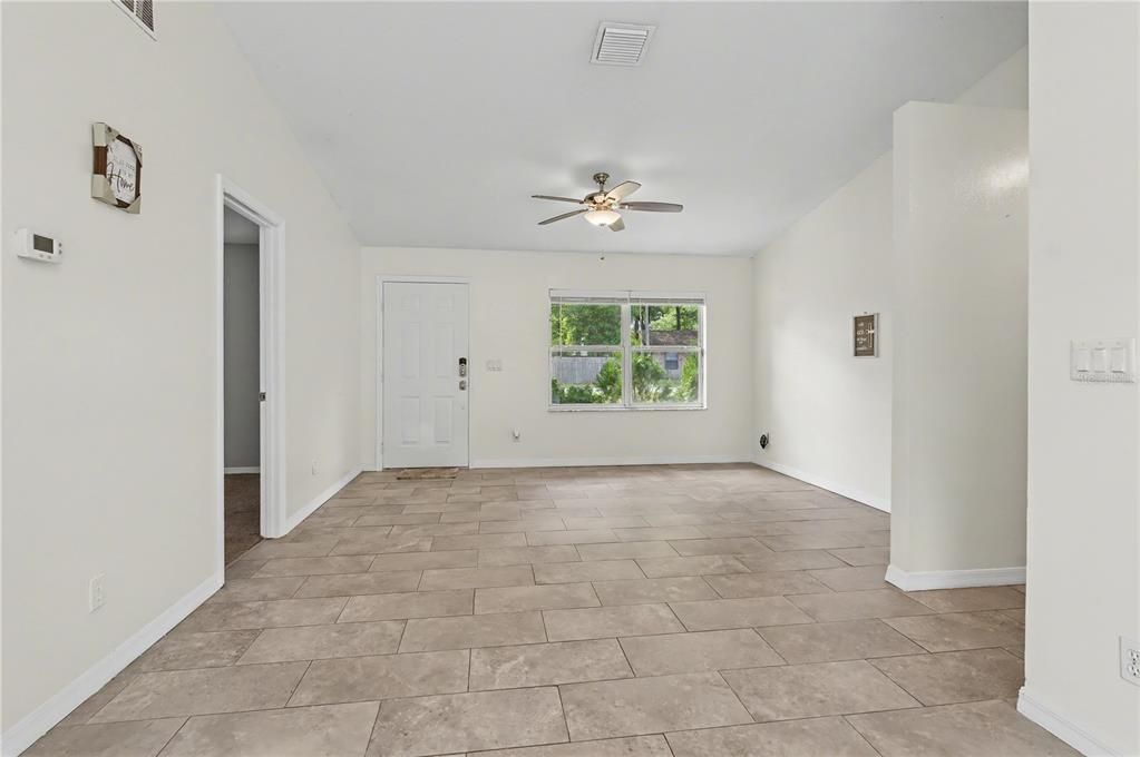 На продажу: $220,000 (3 спален, 2 ванн, 1368 Квадратных фут)