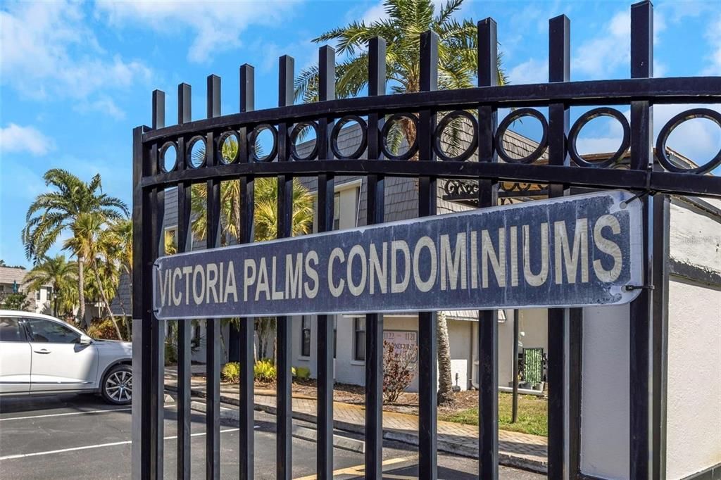 For Rent: $1,850 (1 beds, 1 baths, 818 Square Feet)