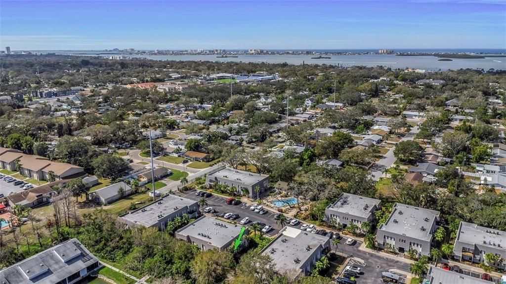 For Rent: $1,850 (1 beds, 1 baths, 818 Square Feet)