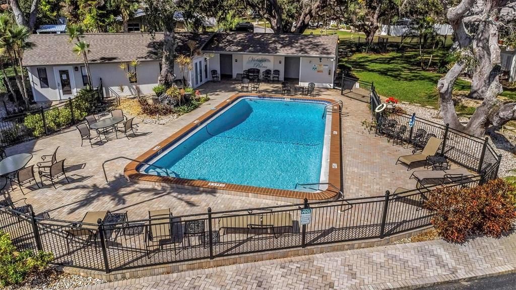 For Rent: $1,850 (1 beds, 1 baths, 818 Square Feet)