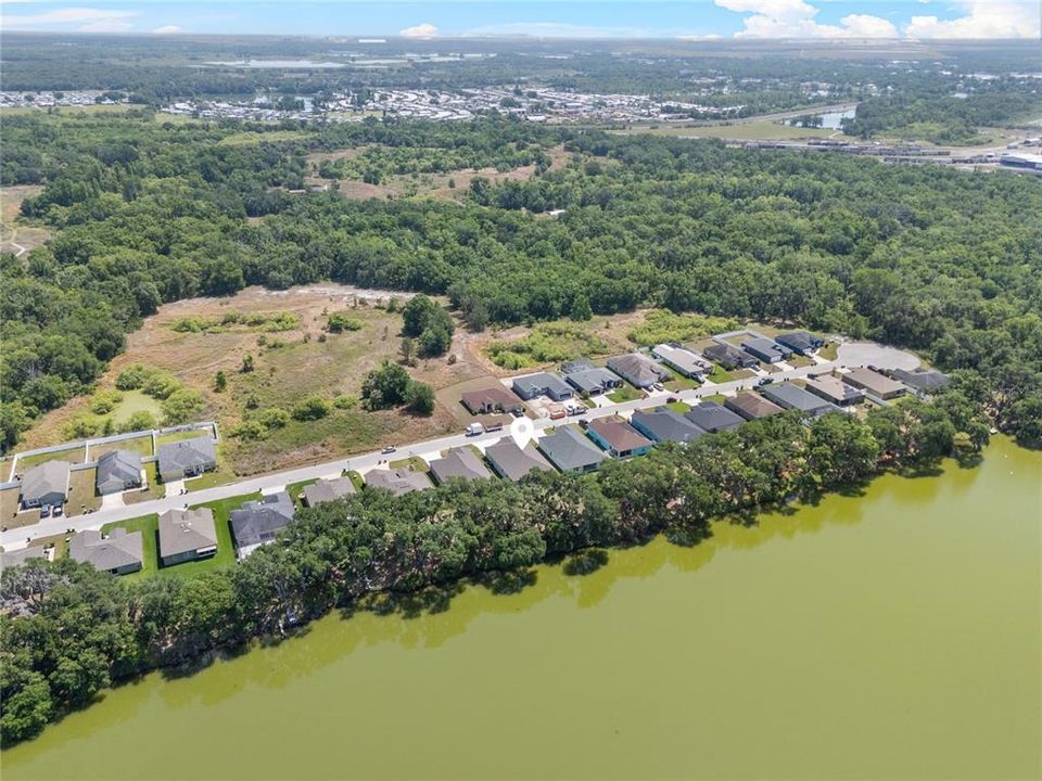 En Venta: $489,000 (3 camas, 2 baños, 2200 Pies cuadrados)
