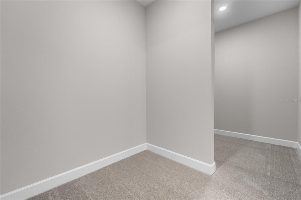 En Venta: $489,000 (3 camas, 2 baños, 2200 Pies cuadrados)