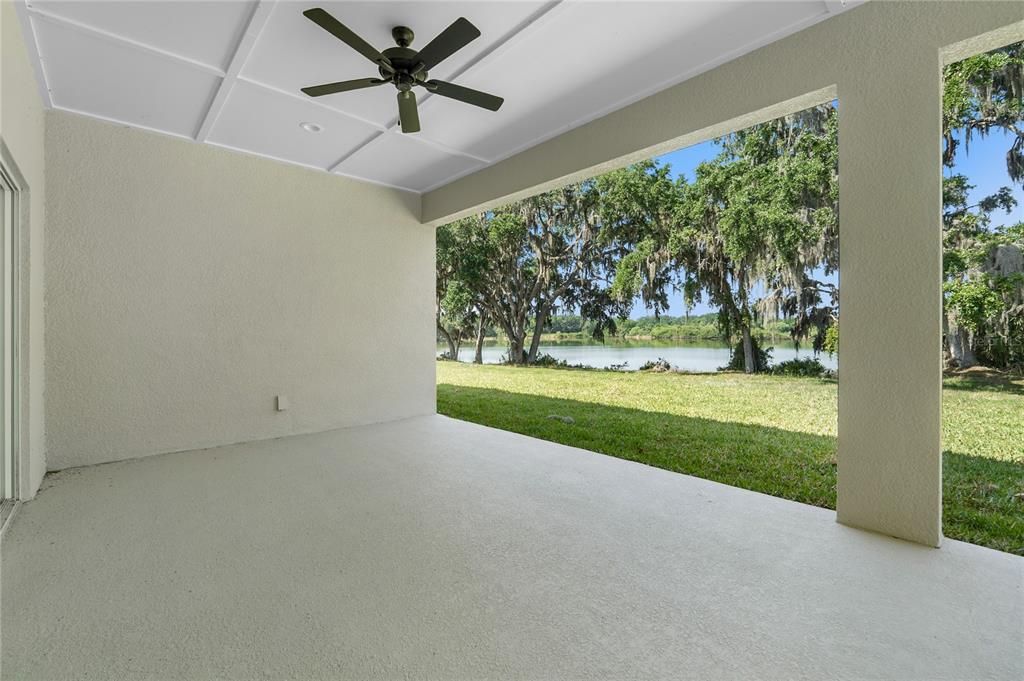 En Venta: $489,000 (3 camas, 2 baños, 2200 Pies cuadrados)