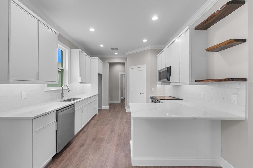 En Venta: $489,000 (3 camas, 2 baños, 2200 Pies cuadrados)