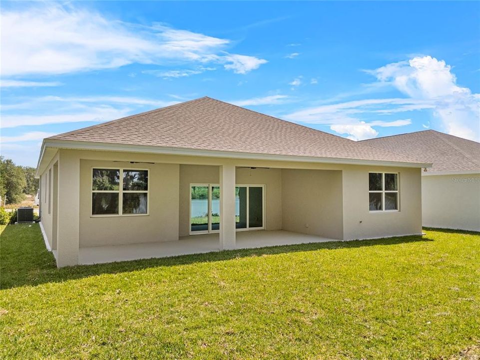 En Venta: $489,000 (3 camas, 2 baños, 2200 Pies cuadrados)