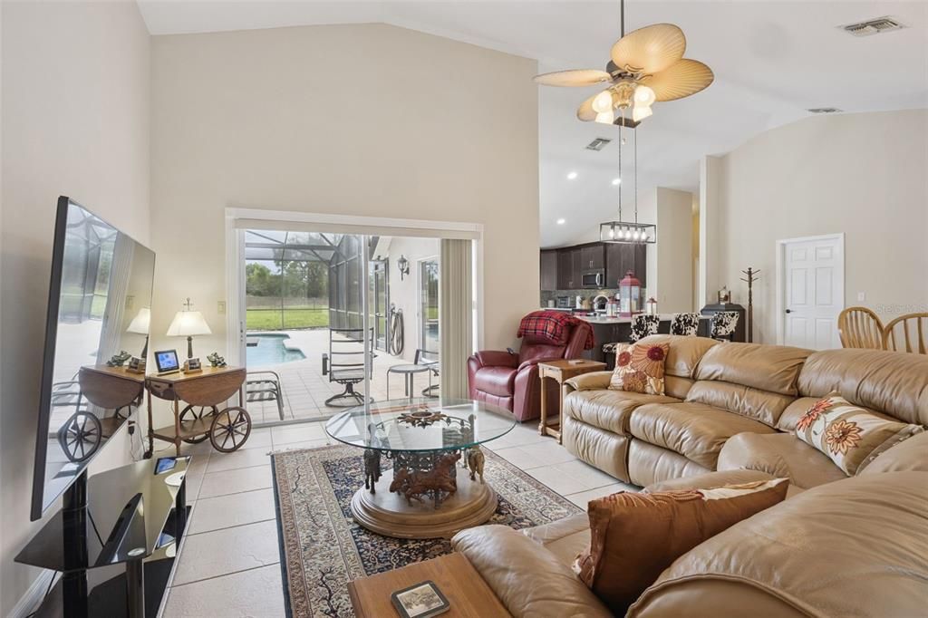 For Sale: $675,000 (3 beds, 2 baths, 1814 Square Feet)