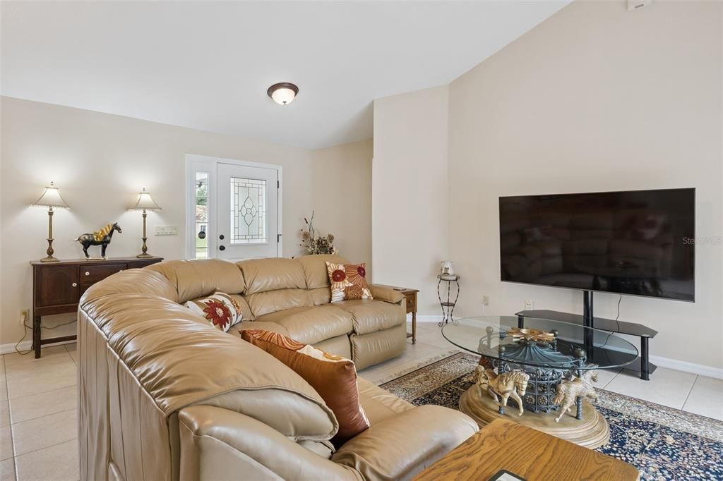 For Sale: $675,000 (3 beds, 2 baths, 1814 Square Feet)