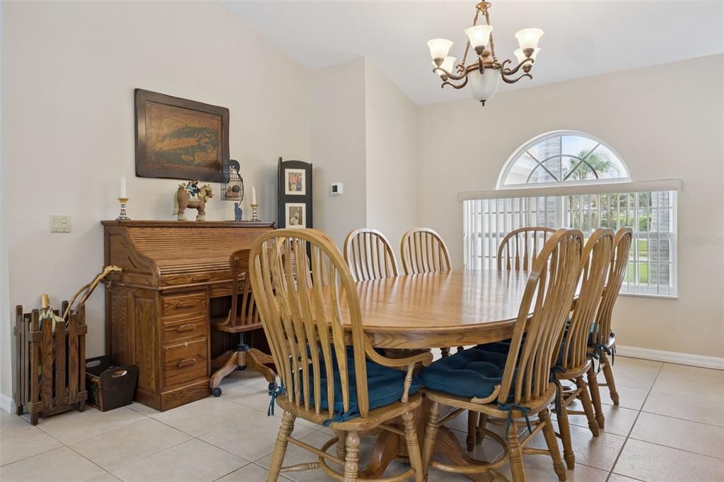 For Sale: $675,000 (3 beds, 2 baths, 1814 Square Feet)