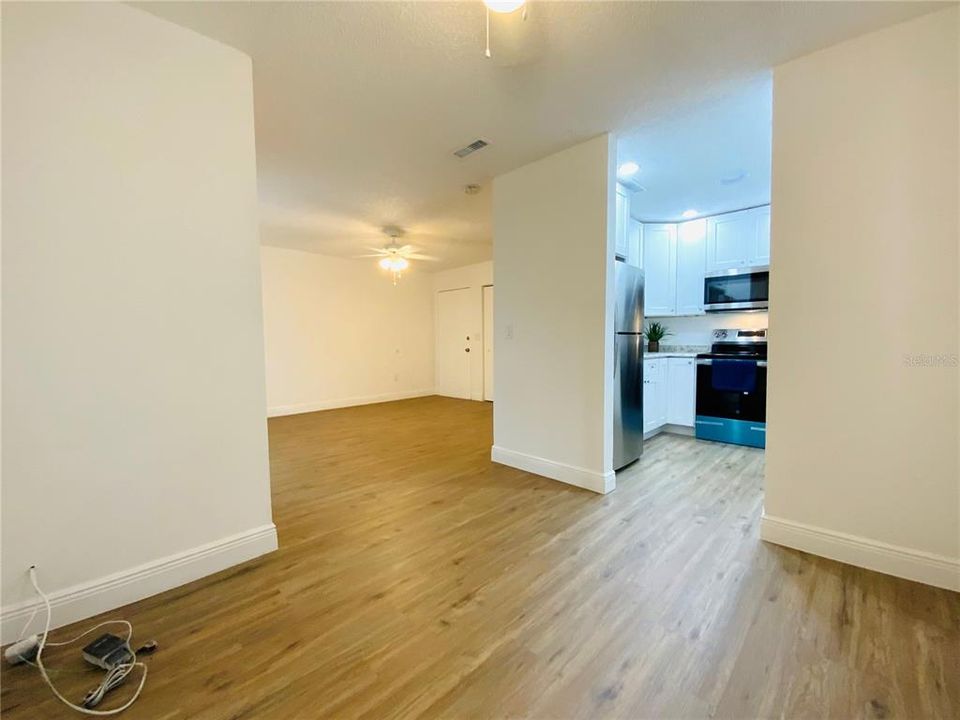 For Rent: $1,225 (1 beds, 1 baths, 685 Square Feet)