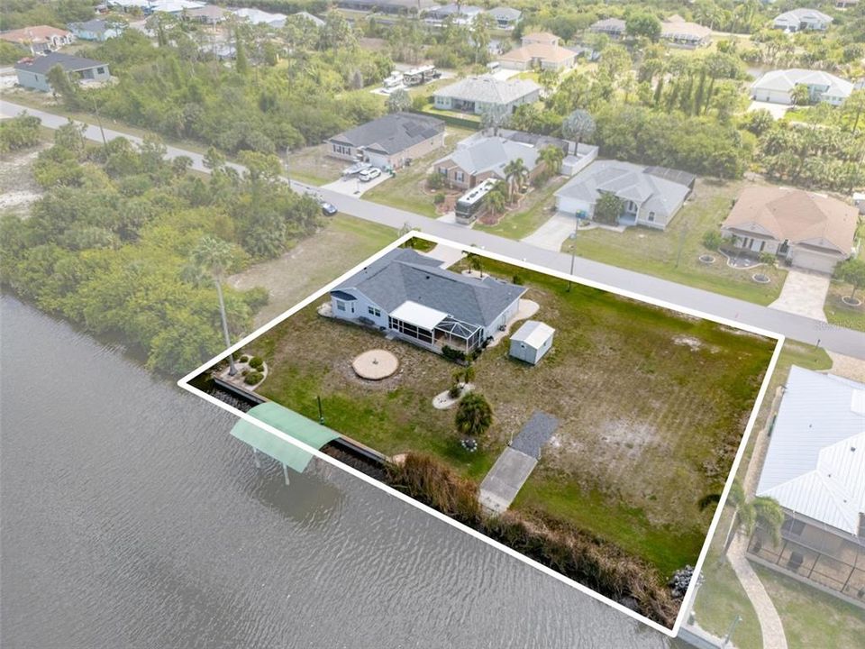 合同活跃: $350,000 (2 贝兹, 2 浴室, 1514 平方英尺)