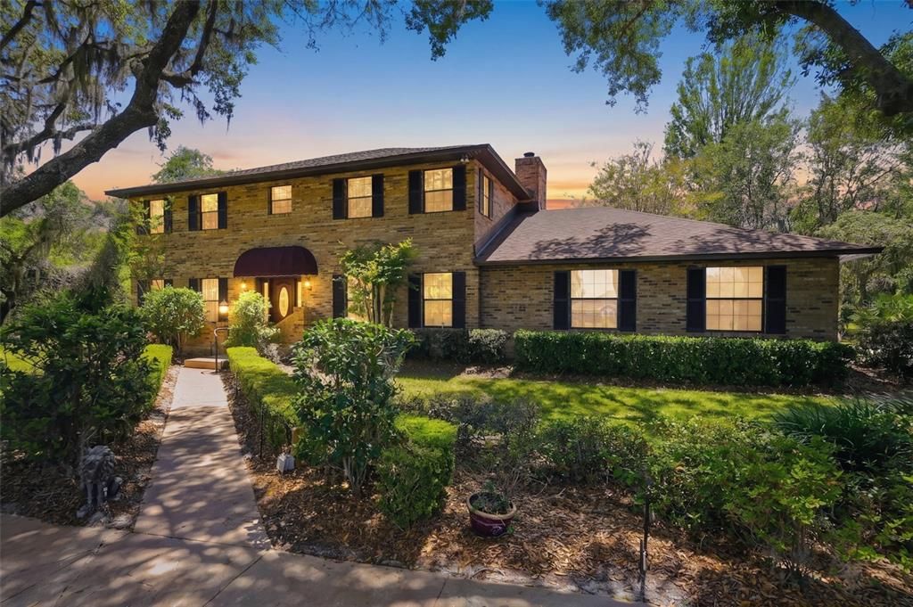 En Venta: $725,000 (4 camas, 3 baños, 3744 Pies cuadrados)