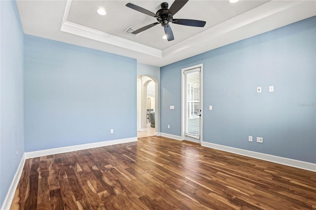 For Sale: $885,000 (4 beds, 3 baths, 3707 Square Feet)