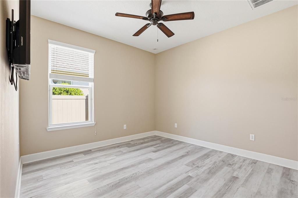 For Sale: $885,000 (4 beds, 3 baths, 3707 Square Feet)
