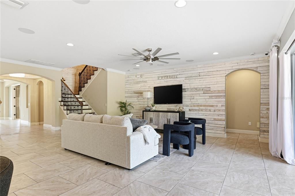 For Sale: $885,000 (4 beds, 3 baths, 3707 Square Feet)