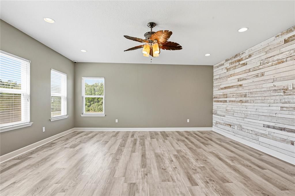 For Sale: $885,000 (4 beds, 3 baths, 3707 Square Feet)