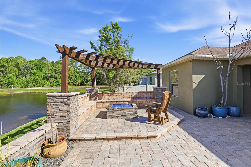 For Sale: $885,000 (4 beds, 3 baths, 3707 Square Feet)