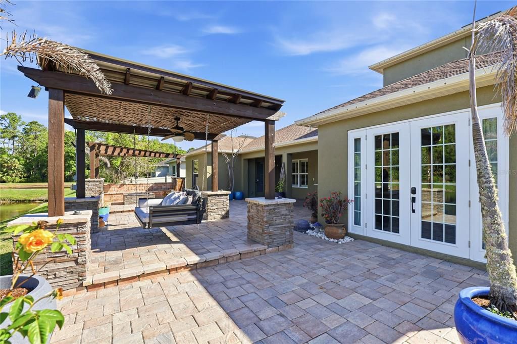 For Sale: $885,000 (4 beds, 3 baths, 3707 Square Feet)